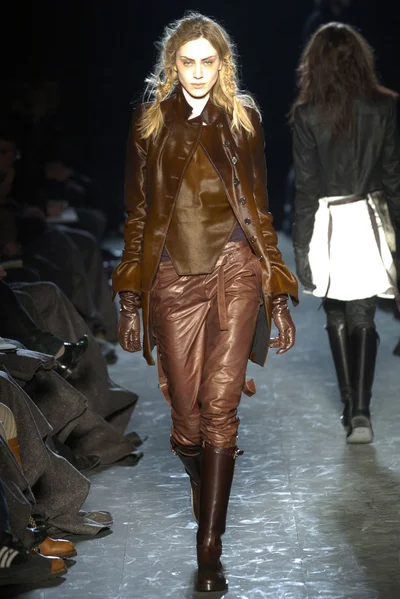 Look 17